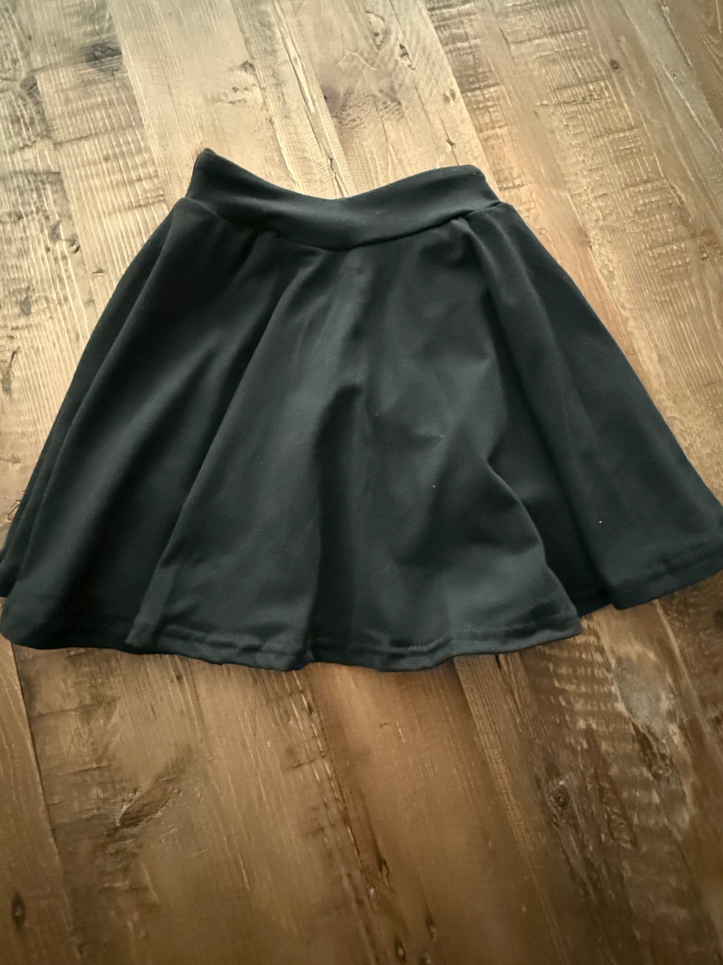 Black Twirly Skort
