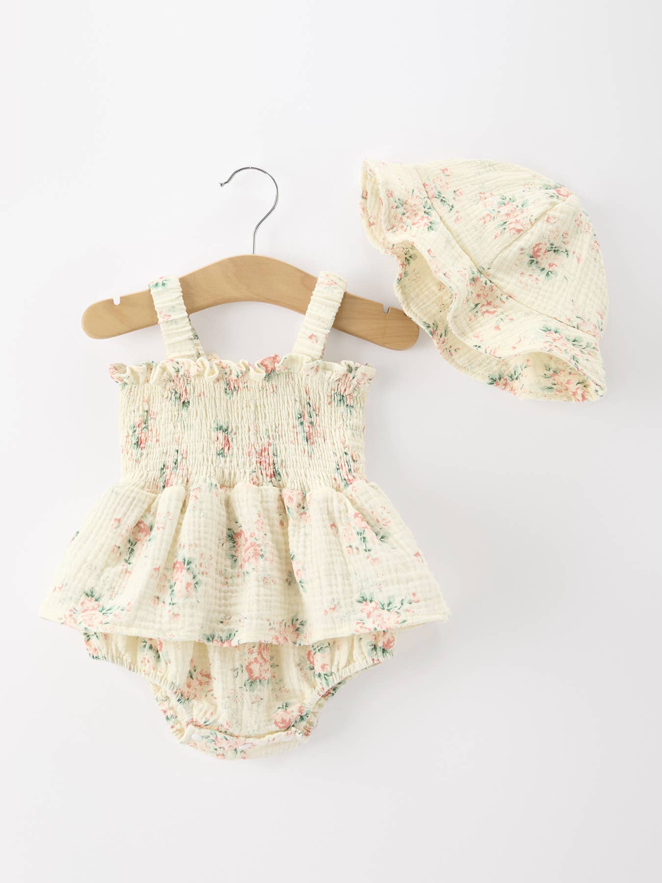 Floral Smocked Romper Set Hat