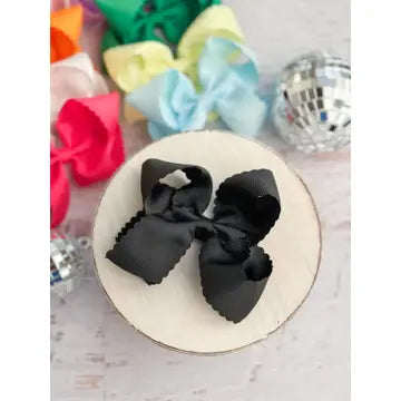 Scalloped Bow