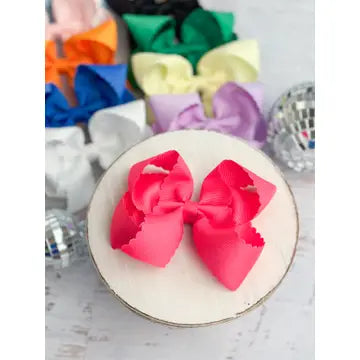Scalloped Bow