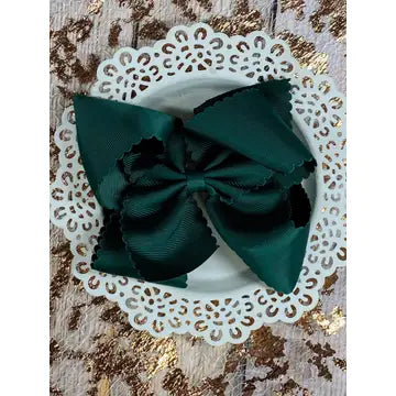 Oversize Scalloped Hair Bow