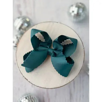 Scalloped Bow