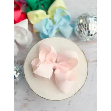 Scalloped Bow
