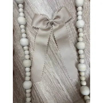 Oatmeal Scalloped Long Tail Bow
