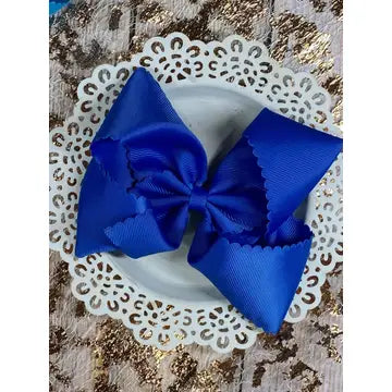 Oversize Scalloped Hair Bow