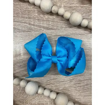 Scalloped Bow