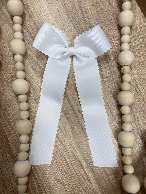 Scalloped Long Tail Bow